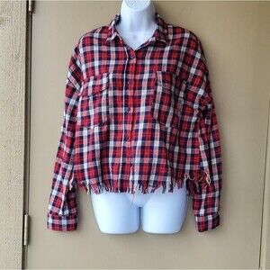 Womens The Story Red Plaid distressed Fringe Cropped Flannel size XL